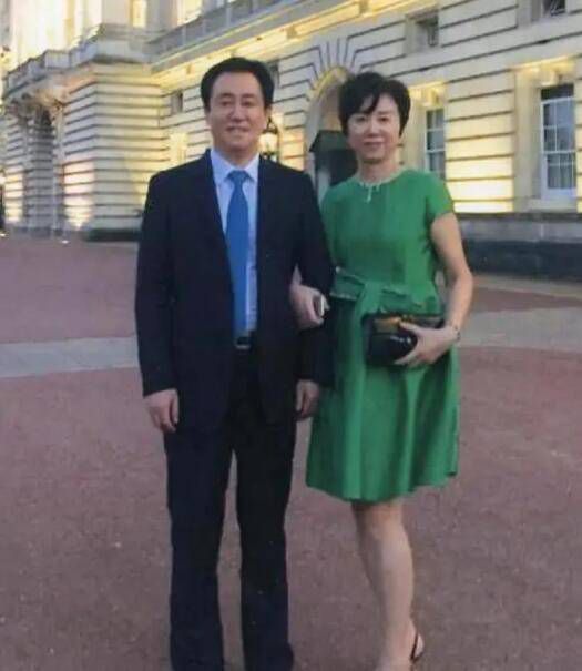 谈及自己的未来，安德烈表示：“我看英超联赛，去那里踢球是我的一个梦想。